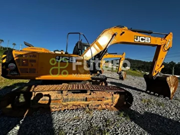 ESCAVADEIRA JCB JS220 ANO 2021