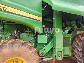 COLHEITADEIRA JOHN DEERE STS 9770 ANO 2013