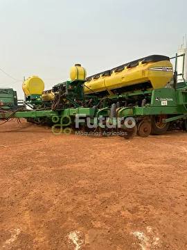 PLANTADEIRA JOHN DEERE 2122 ANO 2012