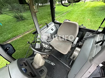 TRATOR VALTRA BH 180 ANO 2010