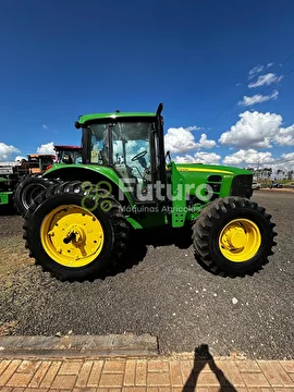 TRATOR JOHN DEERE 6145J ANO 2011