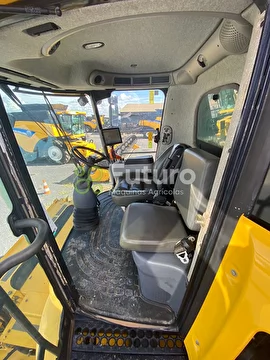 COLHEITADEIRA NEW HOLLAND CR 8090 ANO 2015