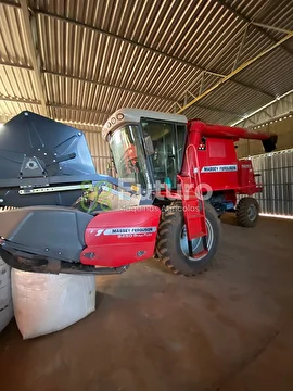 COLHEITADEIRA MASSEY FERGUSON 5650 ANO 2013