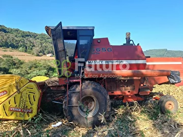 COLHEITADEIRA MASSEY FERGUSON 5650 ANO 1994