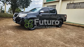 CAMINHOTE TOYOTA HILLUX SRV ANO 2014