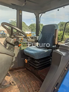 TRATOR NEW HOLLAND TM 7010 ANO 2011