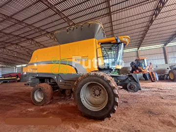 COLHEITADEIRA VALTRA BC 8800 ANO 2015