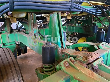 PLANTADEIRA JOHN DEERE 2113 ANO 2009