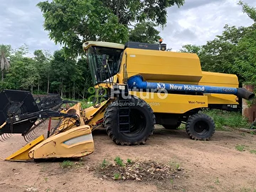 COLHEITADEIRA NEW HOLLAND TC 5090 ANO 2012