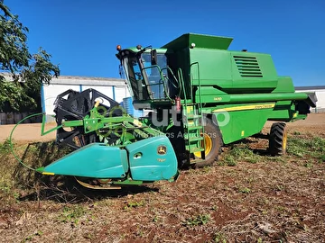 COLHEITADEIRA JOHN DEERE 1470 ANO 2013