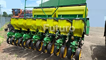 PLANTADEIRA JOHN DEERE 1107 ANO 2014