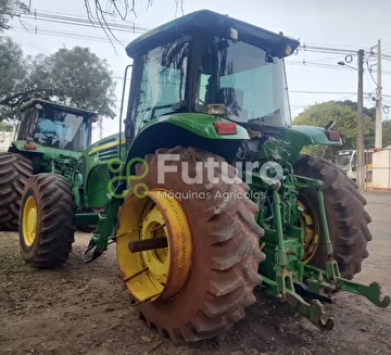 TRATOR JOHN DEERE 7715 ANO 2010