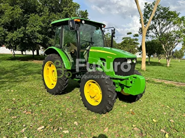 TRATOR JOHN DEERE 5090E ANO 2015