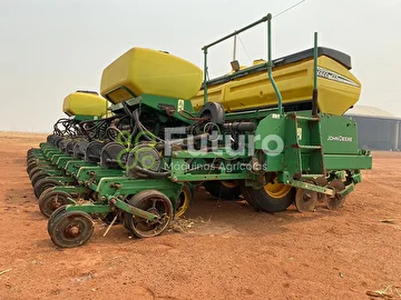 PLANTADEIRA JOHN DEERE 2122 ANO 2012