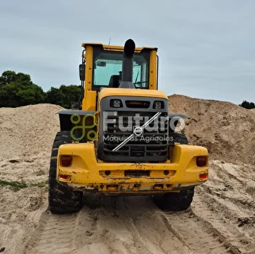 PA CARREGADEIRA VOLVO L90F ANO 2014