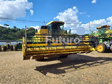 COLHEITADEIRA NEW HOLLAND TC 57 ANO 2001