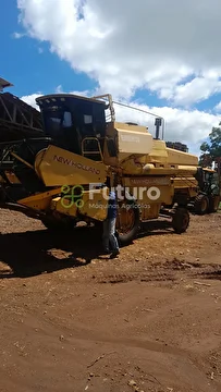 COLHEITADEIRA NEW HOLLAND 8040 ANO 1989