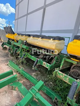 PLANTADEIRA JOHN DEERE 2126 CCS ANO 2012