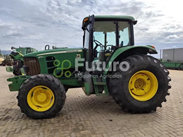 TRATOR JOHN DEERE 6130J ANO 2011