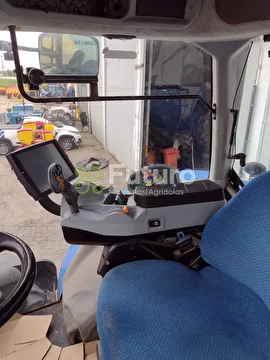 TRATOR NEW HOLLAND T8.385 ANO 2015