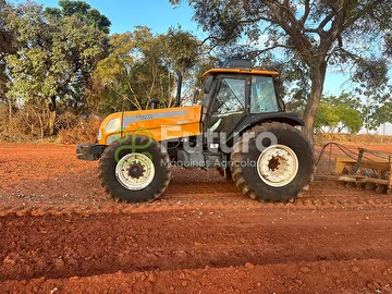 TRATOR VALTRA BH 165 ANO 2010