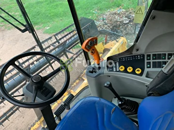 COLHEITADEIRA NEW HOLLAND TC 5090 ANO 2012