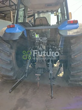 TRATOR NEW HOLLAND TM 165 ANO 2001