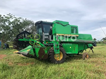 COLHEITADEIRA JD 7500 C/ PLAT 16 PÉS