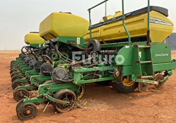 PLANTADEIRA JOHN DEERE 2122 ANO 2012