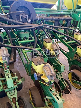 PLANTADEIRA JOHN DEERE 2113 ANO 2009