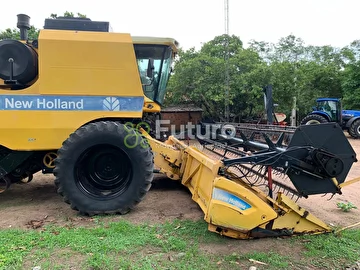 COLHEITADEIRA NEW HOLLAND TC 5090 ANO 2012