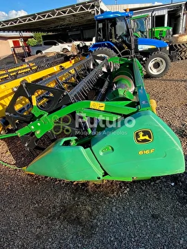 COLHEITADEIRA JOHN DEERE 1175 ANO 2013