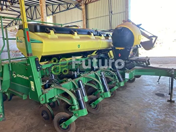 PLANTADEIRA JOHN DEERE 2113 ANO 2009