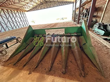 PLATAFORMAS JOHN DEERE 205 S/ ANO