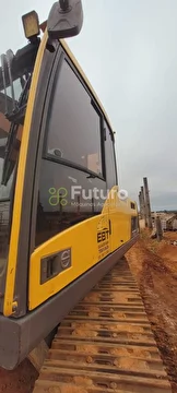 ESCAVADEIRA VOLVO EC 220D ANO 2016