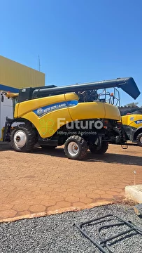 COLHEITADEIRA NEW HOLLAND CR 6080 ANO 2014