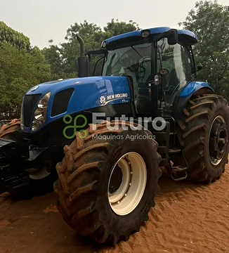 TRATOR NEW HOLLAND T7.240 ANO 2015