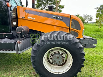 TRATOR VALTRA BH 180 ANO 2010