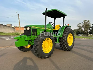 TRATOR JOHN DEERE 5605 ANO 2009