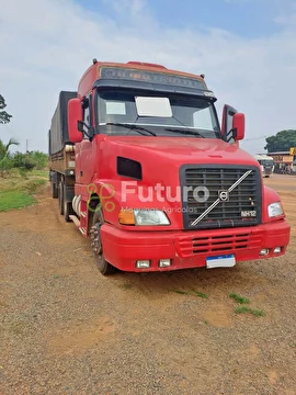 CAMINHÃO VOLVO NH12 ANO 2000