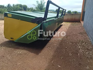 FORRAGEIRA JOHN DEERE 7380 ANO 2013