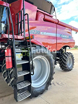 COLHEITADEIRA CASE IH 8230 ANO 2015