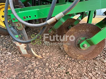 PLANTADEIRA JOHN DEERE 1113 ANO 2012