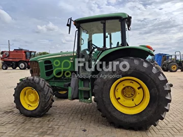 TRATOR JOHN DEERE 6130J ANO 2011