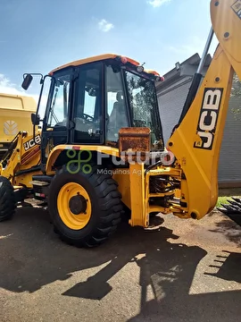 RETROESCAVADEIRA JCB 3C ANO 2023