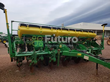 PLANTADEIRA JOHN DEERE 1113 ANO 2011