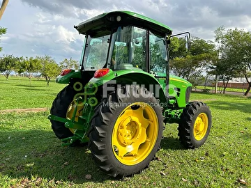 TRATOR JOHN DEERE 5090E ANO 2015