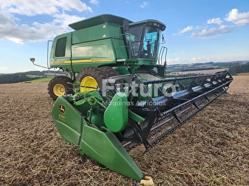 COLHEITADEIRA JOHN DEERE STS 9750 ANO 2004