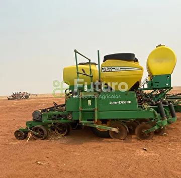 PLANTADEIRA JOHN DEERE 2122 ANO 2012