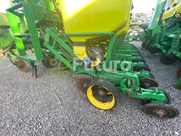 PLANTADEIRA JOHN DEERE 1113 ANO 2012